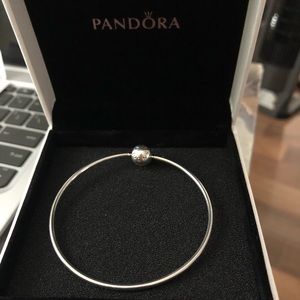Pandora Essence Bangle Bracelet 17cm